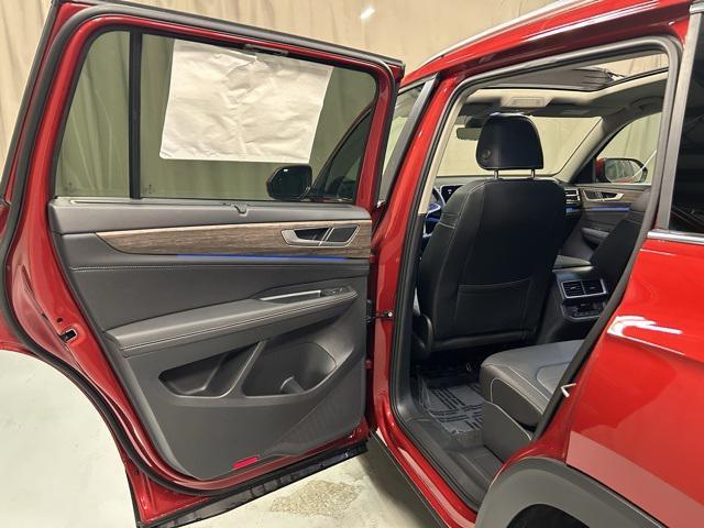 new 2025 Volkswagen Atlas car, priced at $46,970