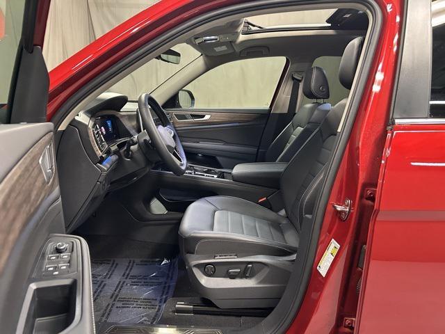 new 2025 Volkswagen Atlas car, priced at $46,970