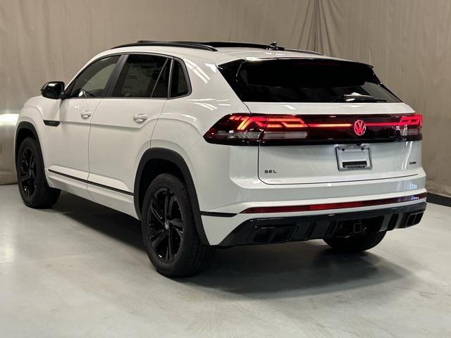 new 2026 Volkswagen Atlas Cross Sport car, priced at $53,188