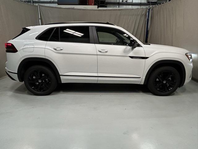 new 2026 Volkswagen Atlas Cross Sport car, priced at $53,188