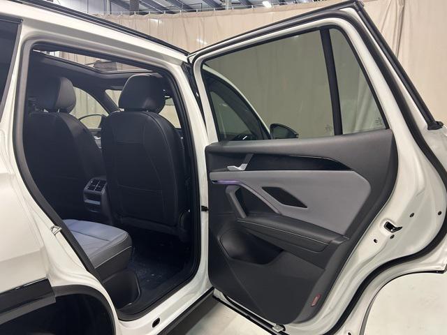 new 2025 Volkswagen Tiguan car, priced at $37,082