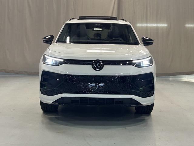 new 2025 Volkswagen Tiguan car, priced at $37,082