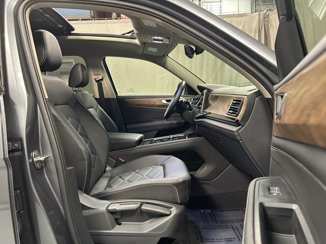 new 2025 Volkswagen Atlas car, priced at $48,282