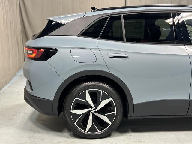 new 2025 Volkswagen ID.4 car, priced at $47,766