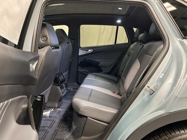 new 2025 Volkswagen ID.4 car, priced at $47,766