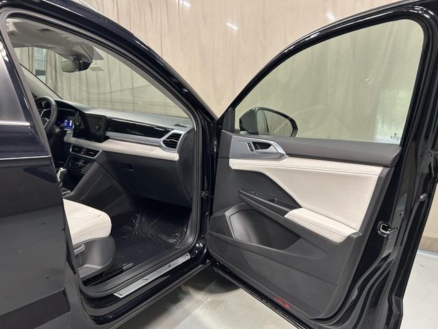 new 2025 Volkswagen Taos car, priced at $32,806