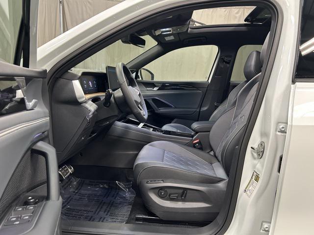 new 2025 Volkswagen Tiguan car, priced at $42,741