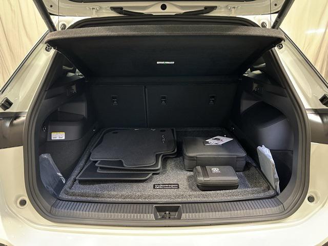 new 2025 Volkswagen Tiguan car, priced at $42,741