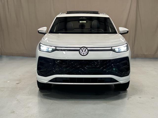 new 2025 Volkswagen Tiguan car, priced at $42,741