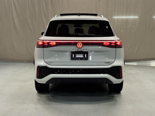 new 2025 Volkswagen Tiguan car, priced at $42,741