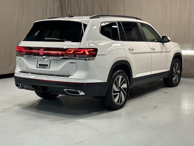 new 2024 Volkswagen Atlas car, priced at $42,080