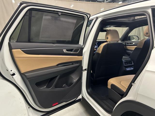 new 2026 Volkswagen Atlas Cross Sport car, priced at $52,688