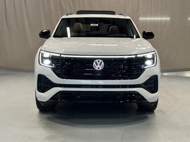 new 2026 Volkswagen Atlas Cross Sport car, priced at $52,688