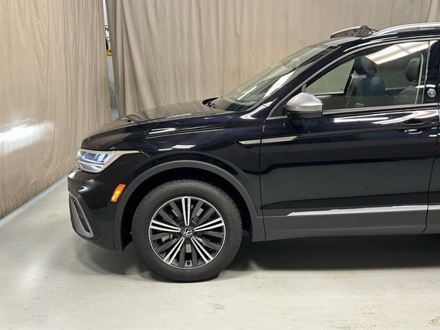 new 2024 Volkswagen Tiguan car, priced at $32,526