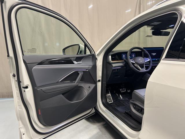 new 2025 Volkswagen Tiguan car, priced at $43,036