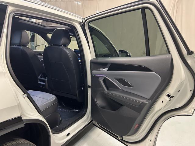 new 2025 Volkswagen Tiguan car, priced at $43,036