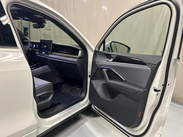 new 2025 Volkswagen Tiguan car, priced at $43,036