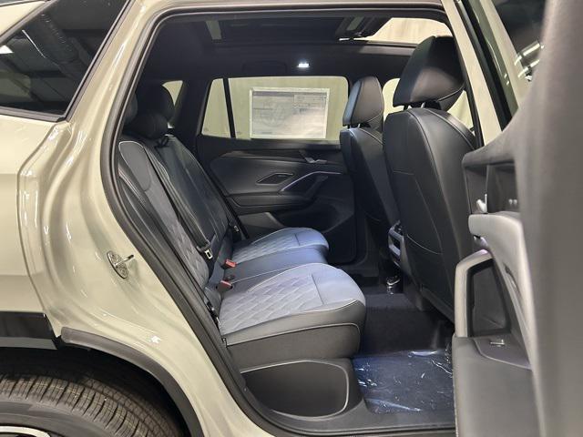 new 2025 Volkswagen Tiguan car, priced at $43,036