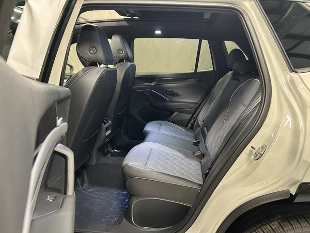 new 2025 Volkswagen Tiguan car, priced at $43,036