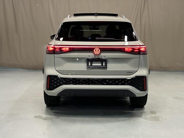 new 2025 Volkswagen Tiguan car, priced at $43,036
