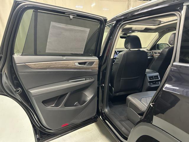 new 2025 Volkswagen Atlas car, priced at $52,891