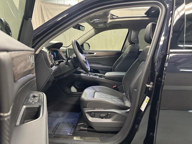 new 2025 Volkswagen Atlas car, priced at $52,891
