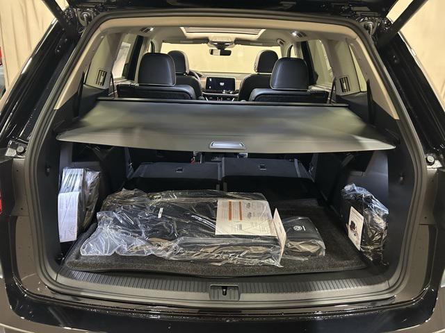new 2025 Volkswagen Atlas car, priced at $52,891