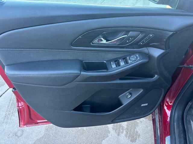 used 2022 Chevrolet Traverse car, priced at $36,464