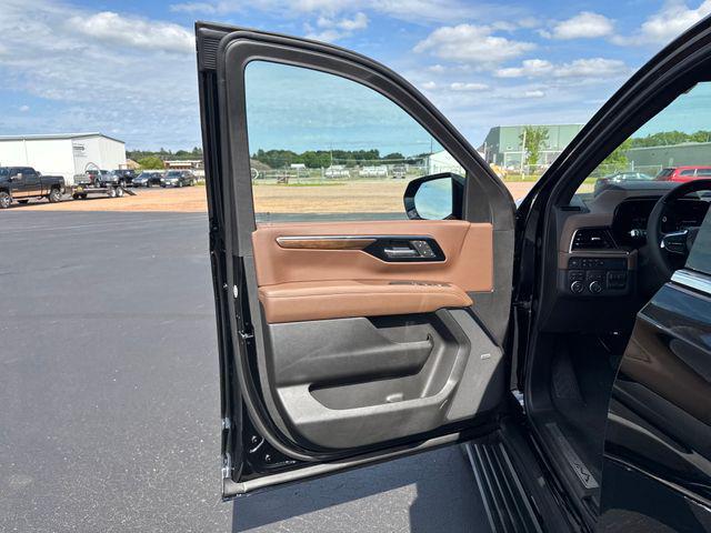 new 2025 Chevrolet Suburban car, priced at $93,754
