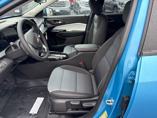 new 2025 Chevrolet Trax car, priced at $25,789