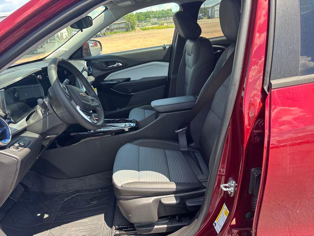 new 2025 Chevrolet Trax car, priced at $25,548