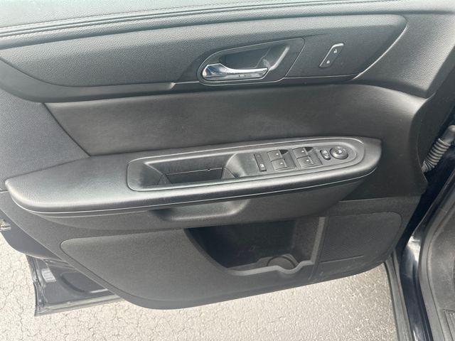 used 2014 Chevrolet Traverse car, priced at $10,740