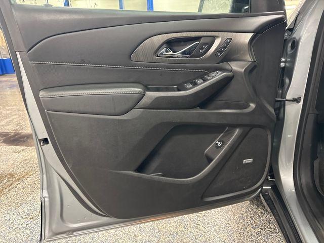 used 2023 Chevrolet Traverse car, priced at $38,986