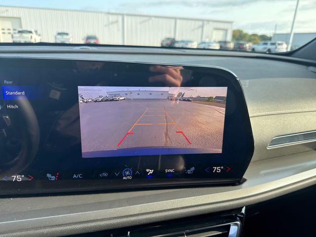 new 2026 Chevrolet Traverse car, priced at $44,195