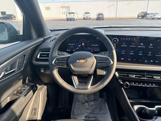 new 2026 Chevrolet Traverse car, priced at $44,195
