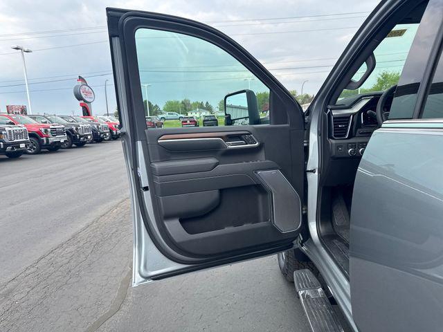 new 2025 GMC Sierra 2500 car, priced at $81,902