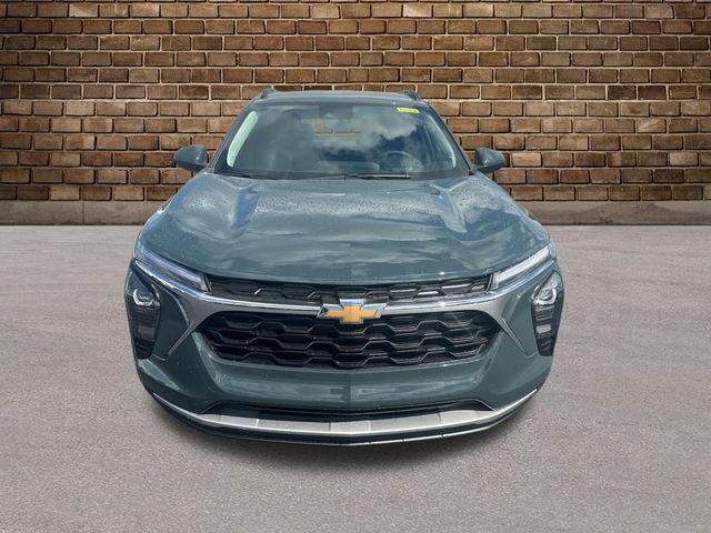 new 2025 Chevrolet Trax car, priced at $25,607