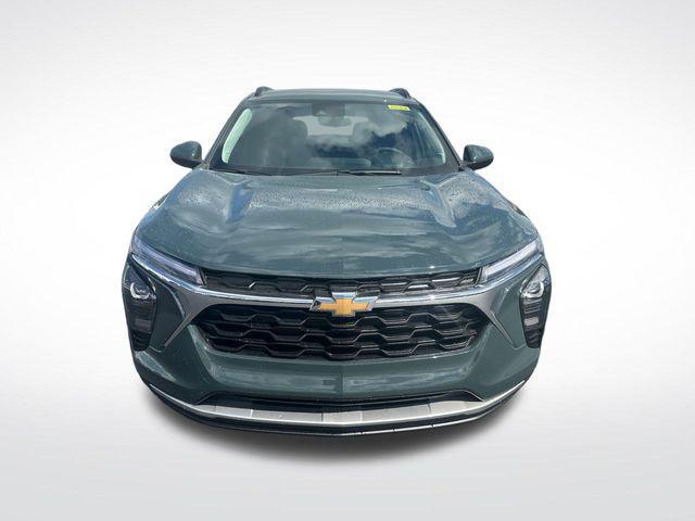 new 2025 Chevrolet Trax car, priced at $25,681
