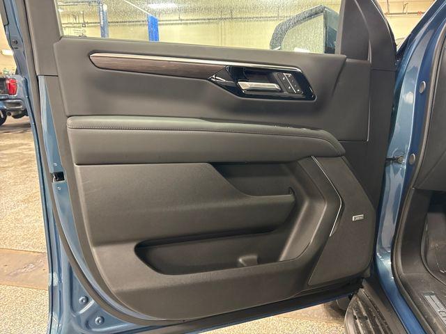 new 2026 Chevrolet Suburban car, priced at $77,160