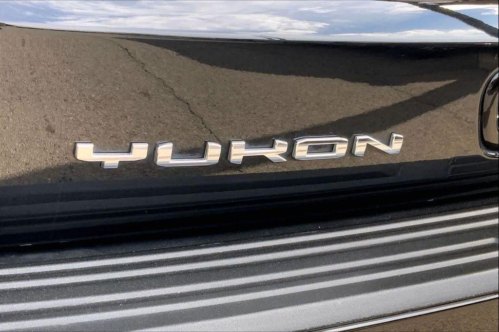 used 2025 GMC Yukon car, priced at $78,982