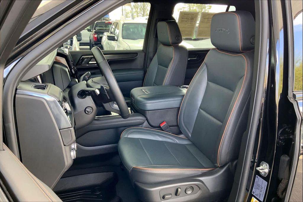 used 2025 GMC Yukon car, priced at $78,982