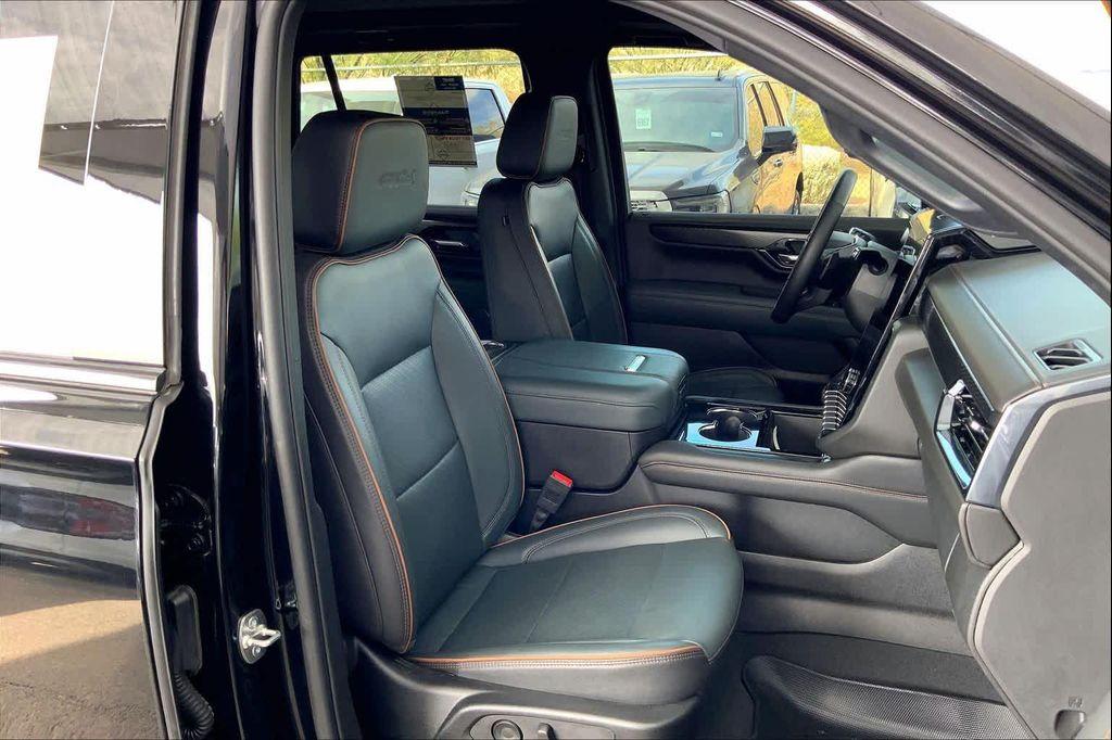 used 2025 GMC Yukon car, priced at $78,982