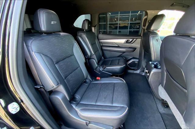 used 2025 Buick Enclave car, priced at $44,992