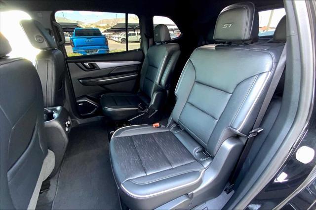 used 2025 Buick Enclave car, priced at $44,992