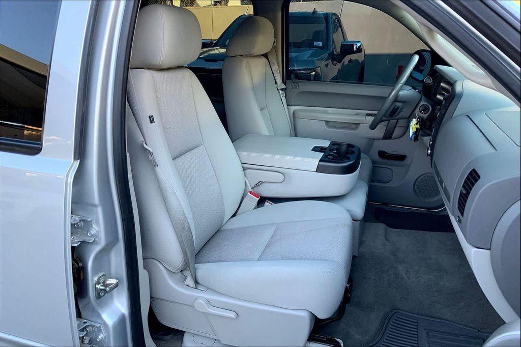 used 2013 Chevrolet Silverado 1500 car, priced at $17,982