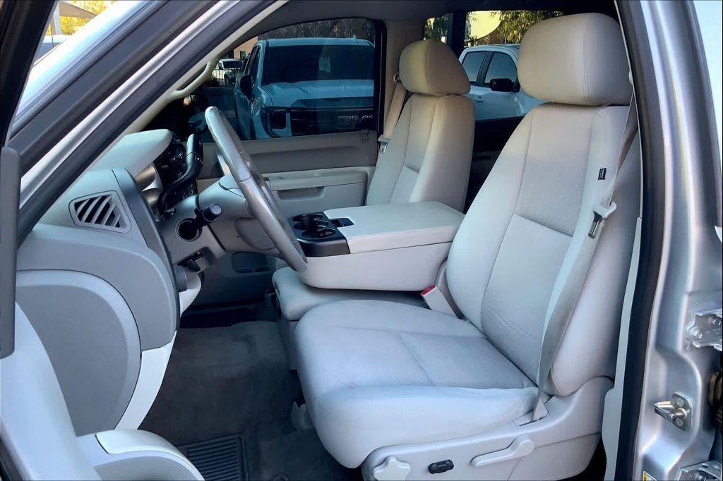 used 2013 Chevrolet Silverado 1500 car, priced at $17,982