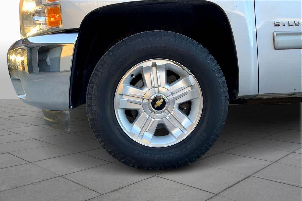 used 2013 Chevrolet Silverado 1500 car, priced at $17,982