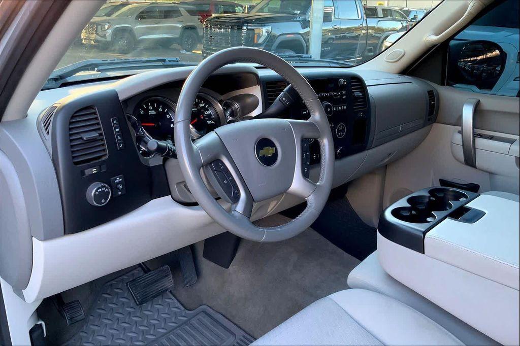 used 2013 Chevrolet Silverado 1500 car, priced at $17,982