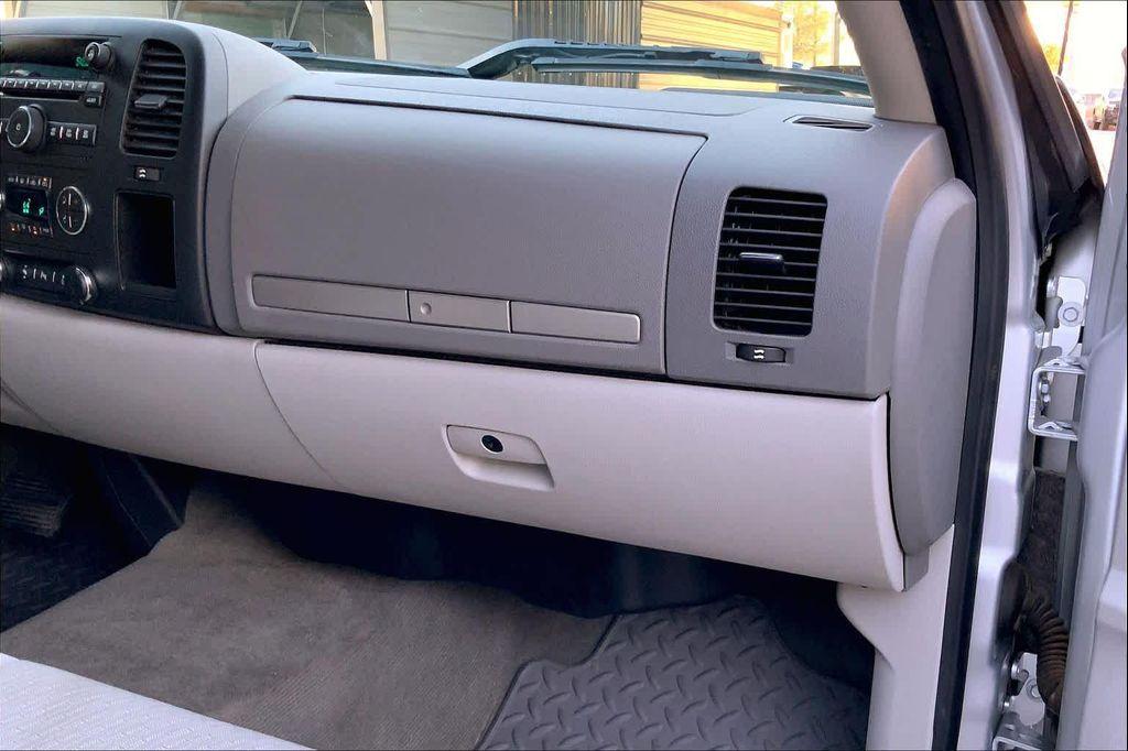 used 2013 Chevrolet Silverado 1500 car, priced at $17,982