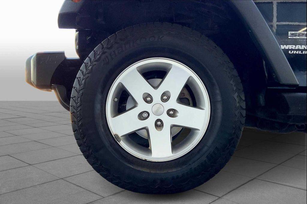 used 2010 Jeep Wrangler Unlimited car, priced at $13,592